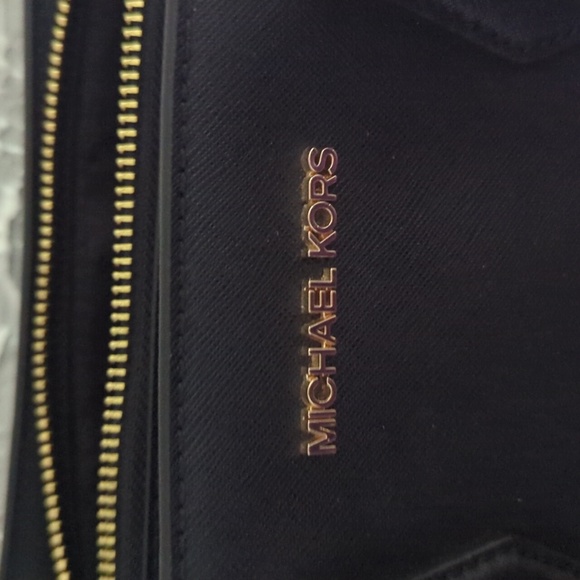 Michael Kors satchel - Picture 4 of 15